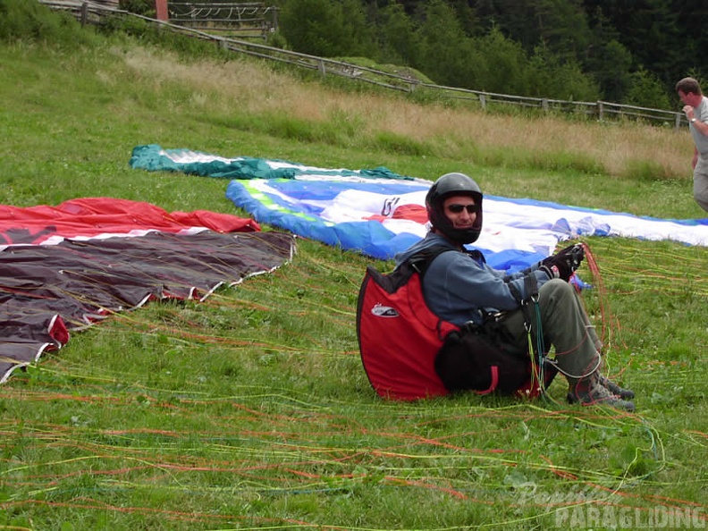 2003 D09.03 Paragliding Luesen 014