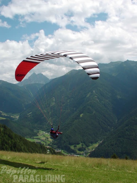 2003 D09.03 Paragliding Luesen 016