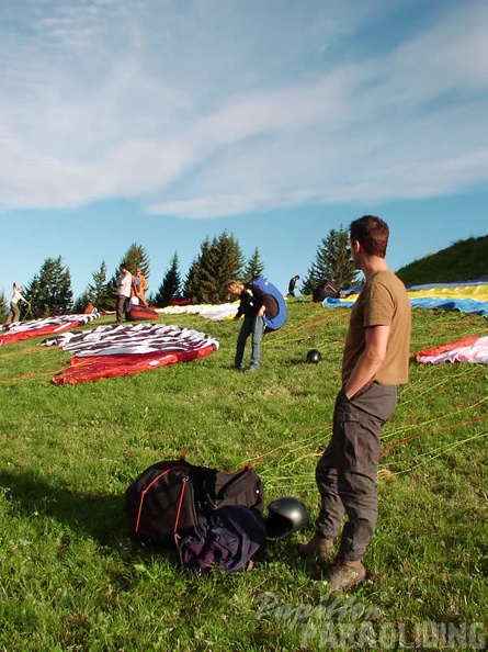 2003 D09.03 Paragliding Luesen 053