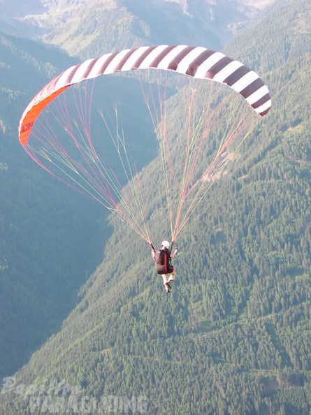 2003_D09.03_Paragliding_Luesen_077.jpg