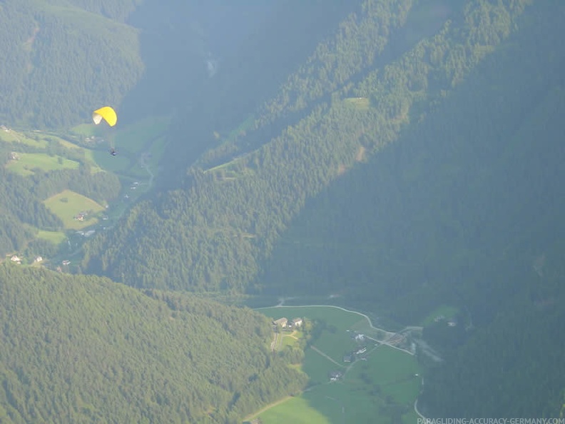 2003 D10.03 Paragliding Luesen 005