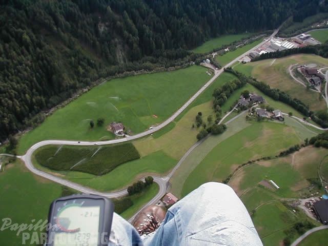 2003_D13.Bernd_Paragliding_Luesen_009.jpg