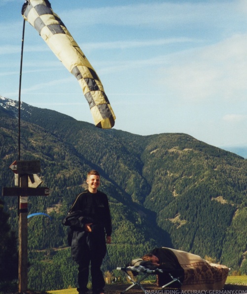 2003_SF2.03_Paragliding_001.jpg