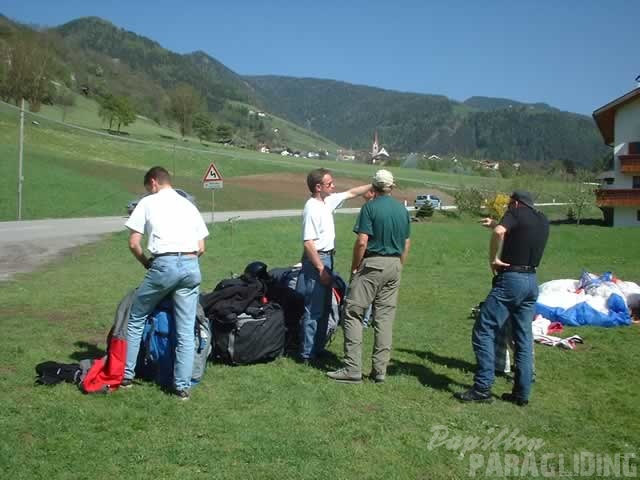 2003_SF2.03_Paragliding_050.jpg