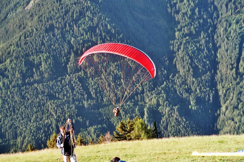 2005_D17.05_Paragliding_Luesen_021.jpg