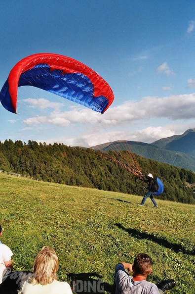 2005 D17.05 Paragliding Luesen 024