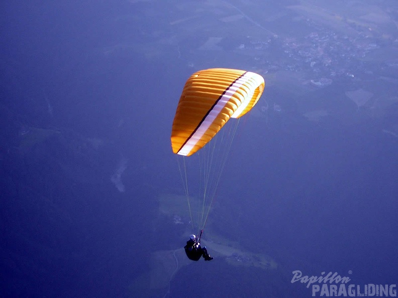 2005 D5.05 Paragliding 011