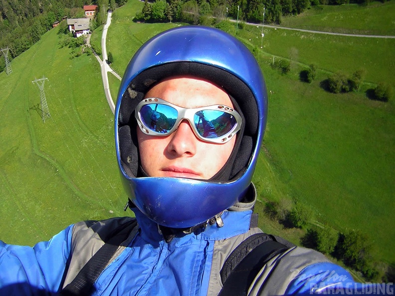 2005 D5.05 Paragliding 012