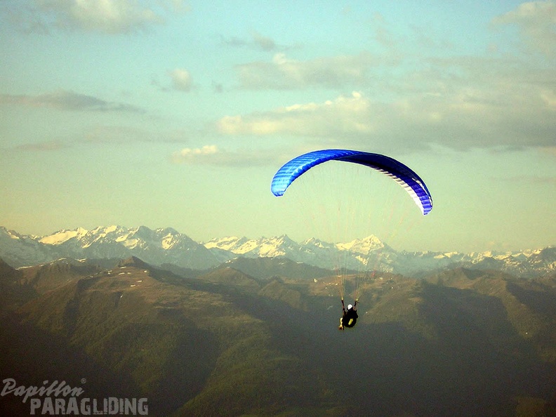 2005 D5.05 Paragliding 016