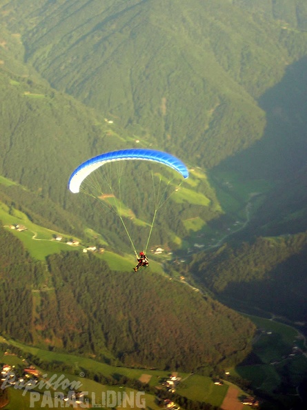 2005 D5.05 Paragliding 019