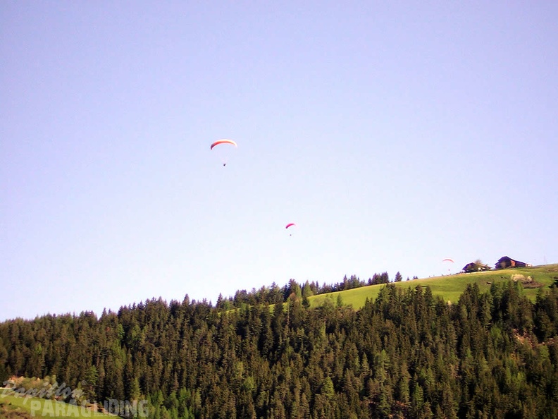 2005 D5.05 Paragliding 023
