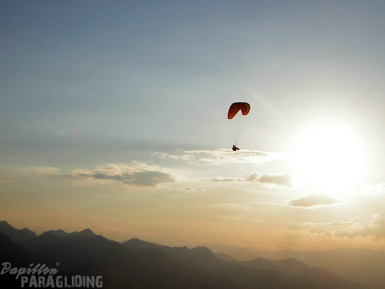 2005 D5.05 Paragliding 025