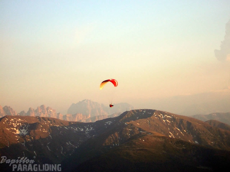 2005 D5.05 Paragliding 027