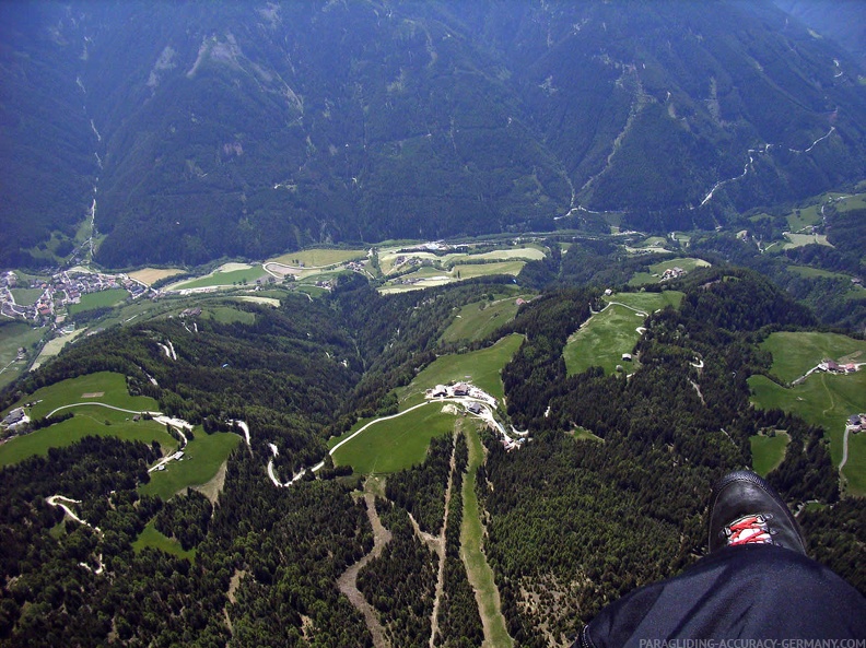 2005 D5.05 Paragliding 038