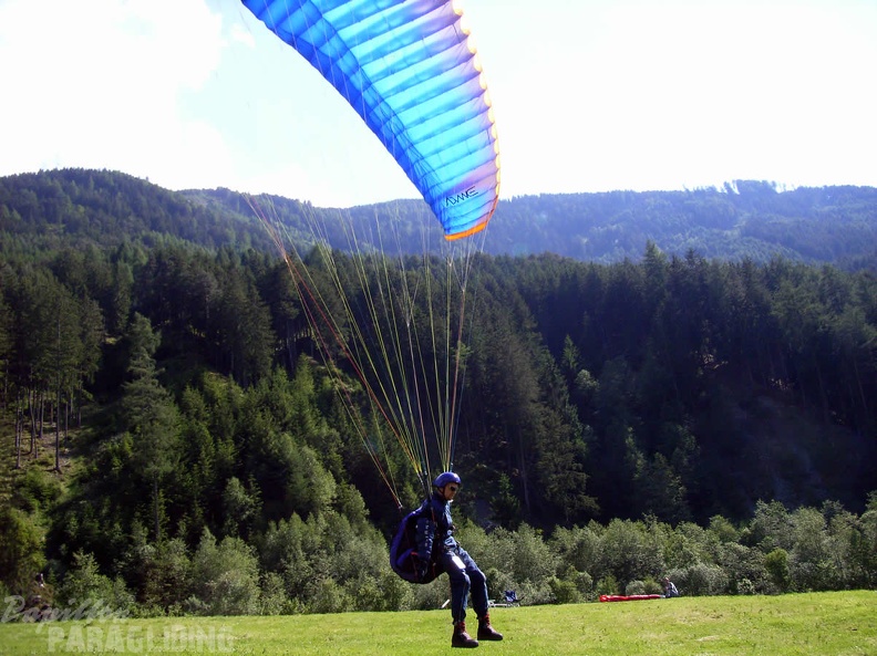 2005 D5.05 Paragliding 040