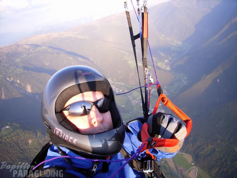 2005 D5.05 Paragliding 043