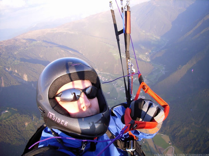 2005 D5.05 Paragliding 043