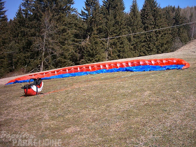 2005 D5.05 Paragliding 064
