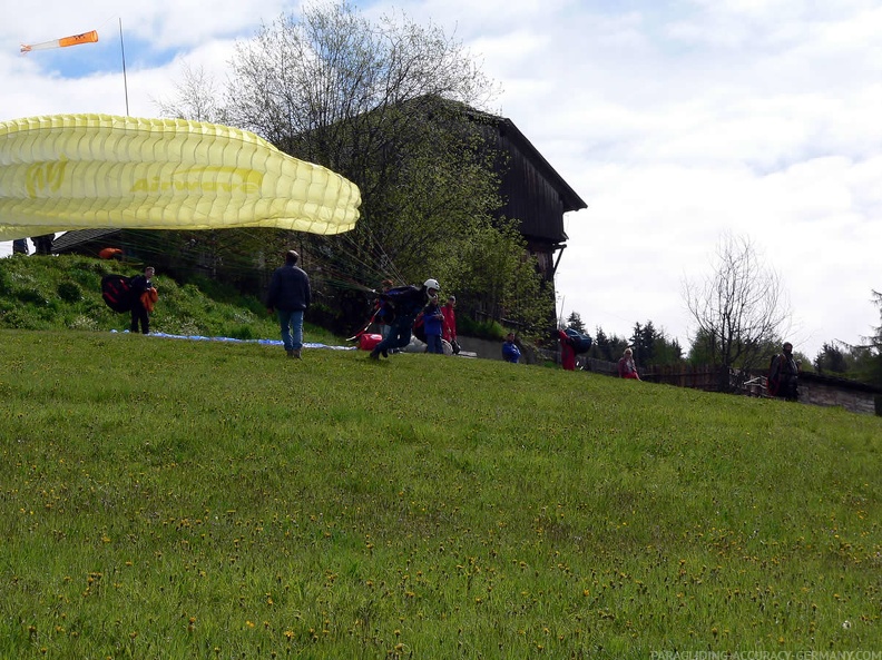 2005 D5.05 Paragliding 090