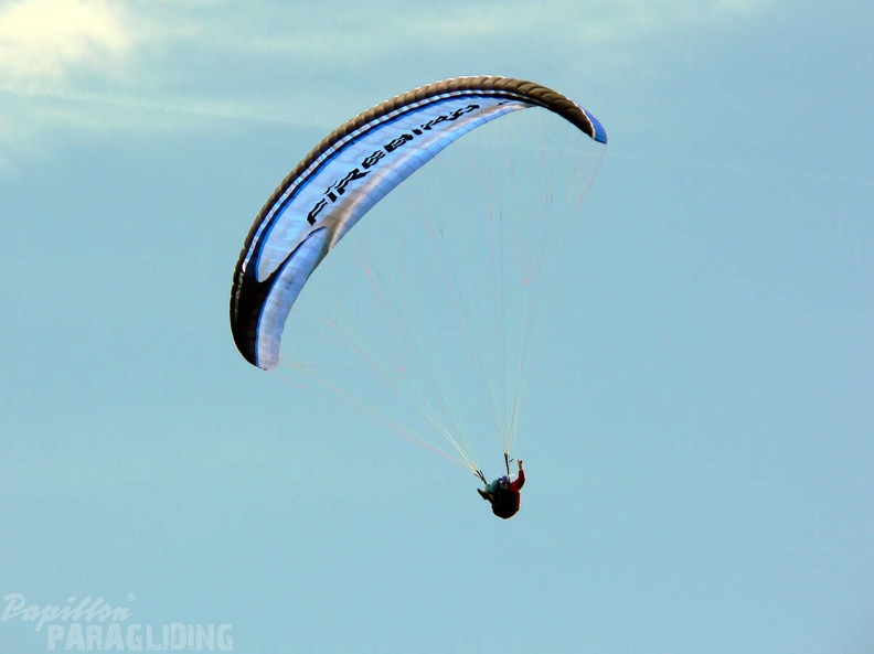 2005 D5.05 Paragliding 120