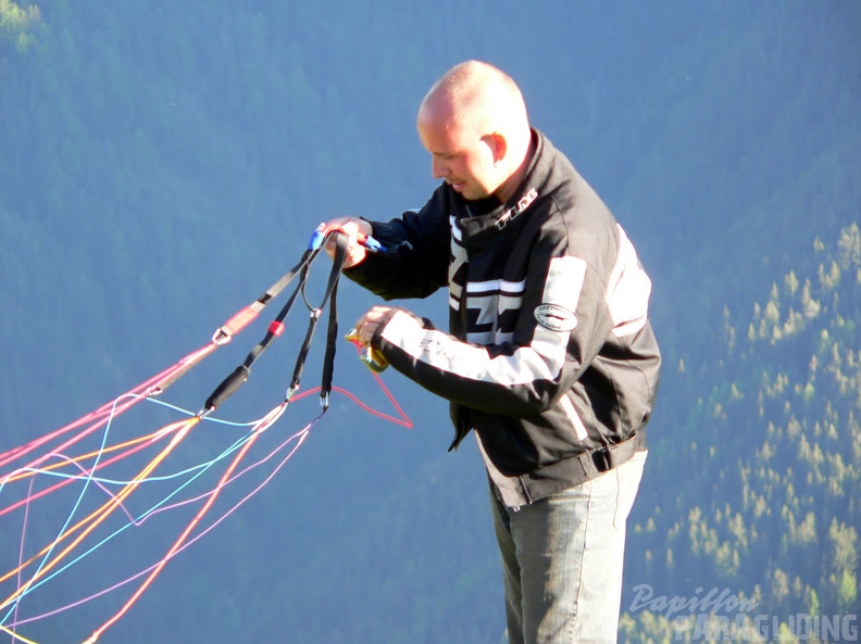 2005 D5.05 Paragliding 139