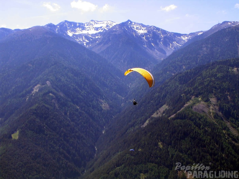 2005 D5.05 Paragliding 193