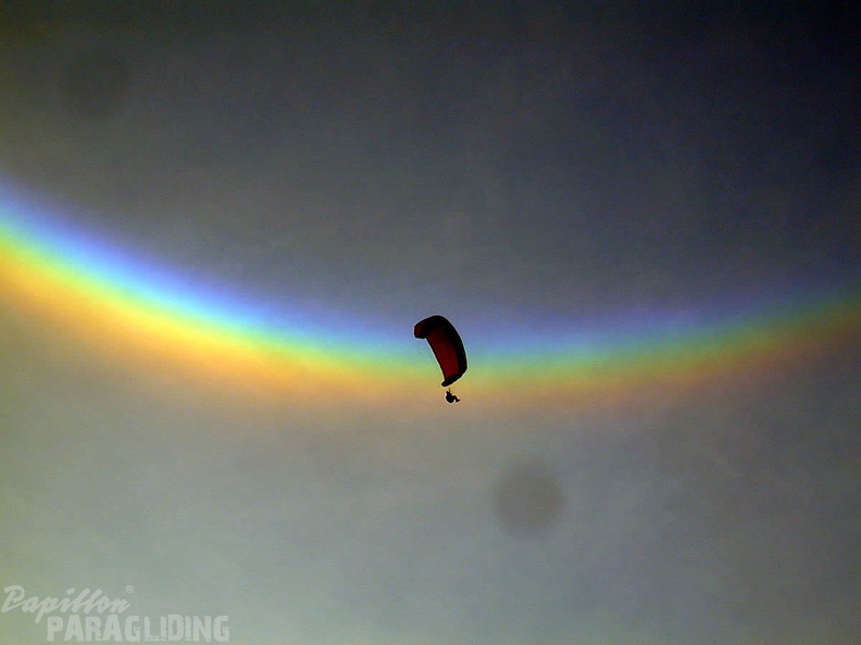 2005 D5.05 Paragliding 211
