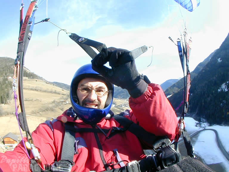 2005 D5.05 Paragliding 218