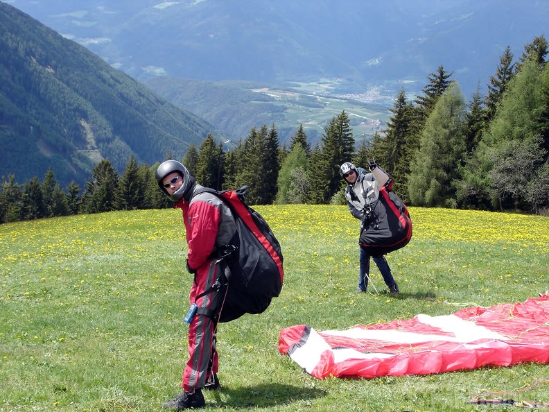 2005 D5.05 Paragliding 228