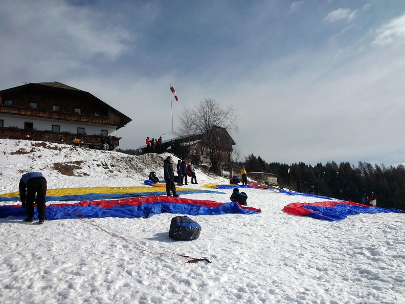 2006 D02.06 Paragliding Luesen 006