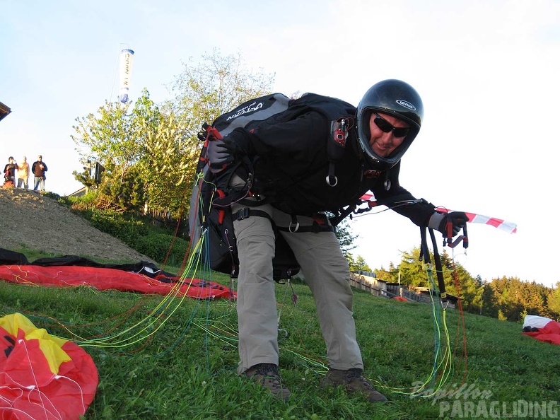 2010 DH22.10 Luesen Gleitschirm 013