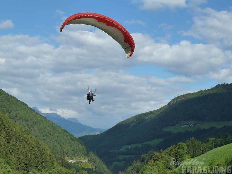 2010 DH30.10 Luesen Gleitschirm 071