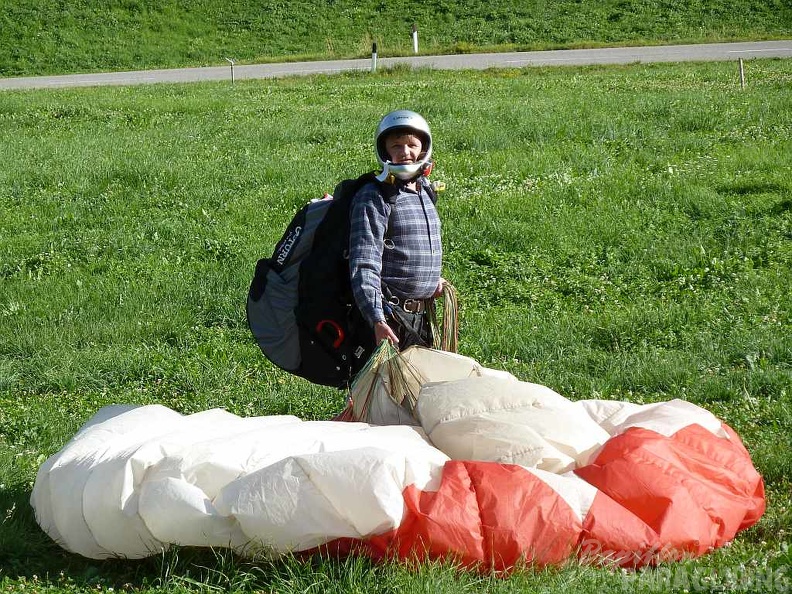 2010 DH30.10 Luesen Gleitschirm 073