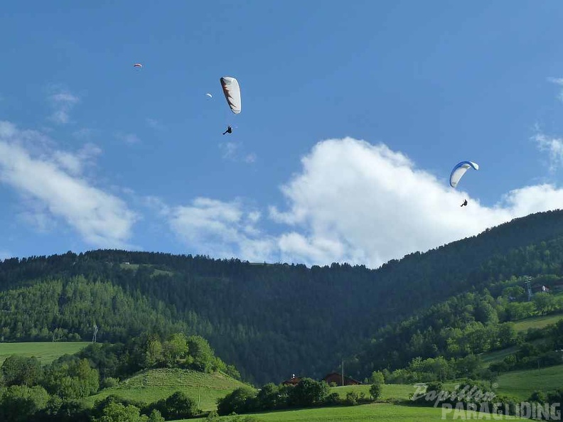 2010 DH30.10 Luesen Gleitschirm 087