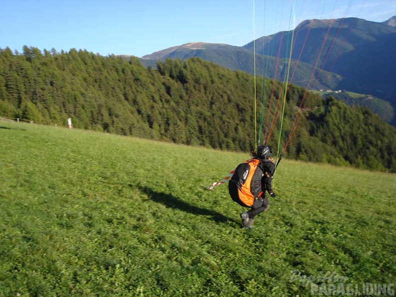 2010 DH38.10 Luesen Gleitschirm 022