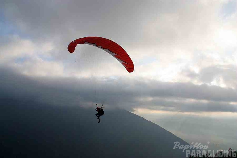 2010_DH40.10_Luesen_Gleitschirm_051.jpg