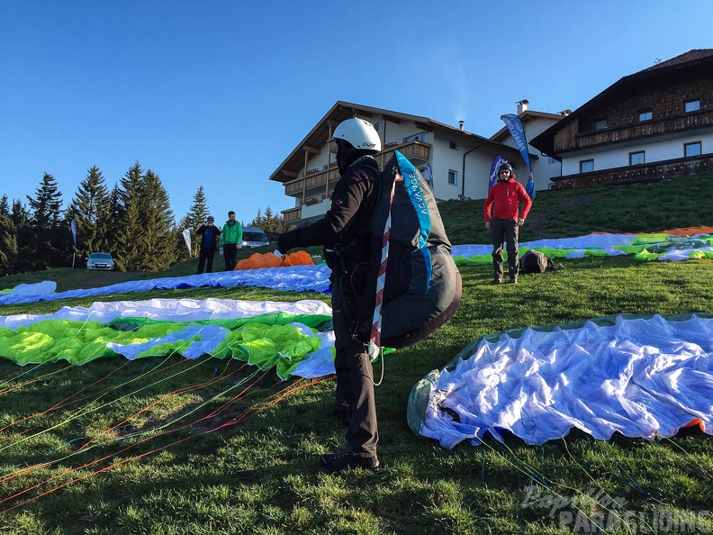 DH17 15 Luesen-Paragliding-1020