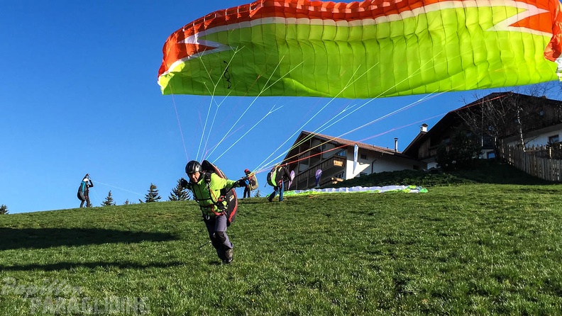 DH17 15 Luesen-Paragliding-1056
