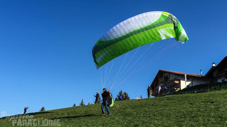 DH17 15 Luesen-Paragliding-1057
