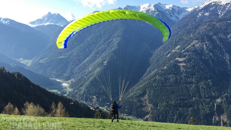 DH17 15 Luesen-Paragliding-1076
