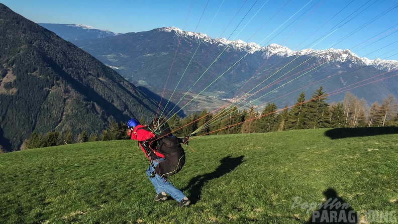 DH17 15 Luesen-Paragliding-231