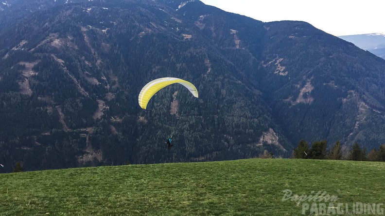 DH17_15_Luesen-Paragliding-383.jpg