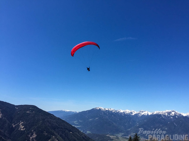 DH17 15 Luesen-Paragliding-535