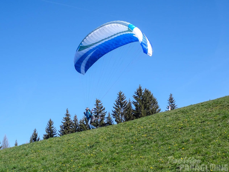 DH18 15 Luesen-Gleitschirmfliegen-256