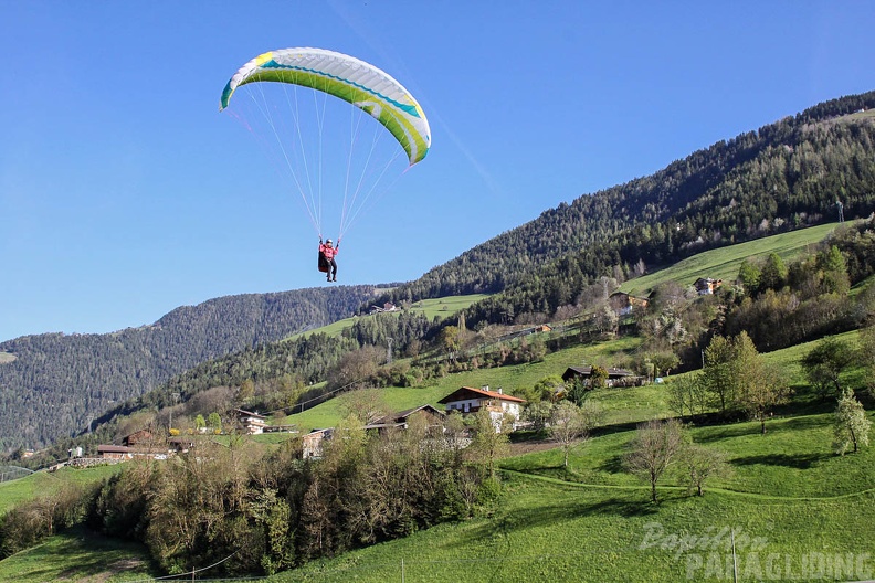 DH18 15 Luesen-Paragliding-155