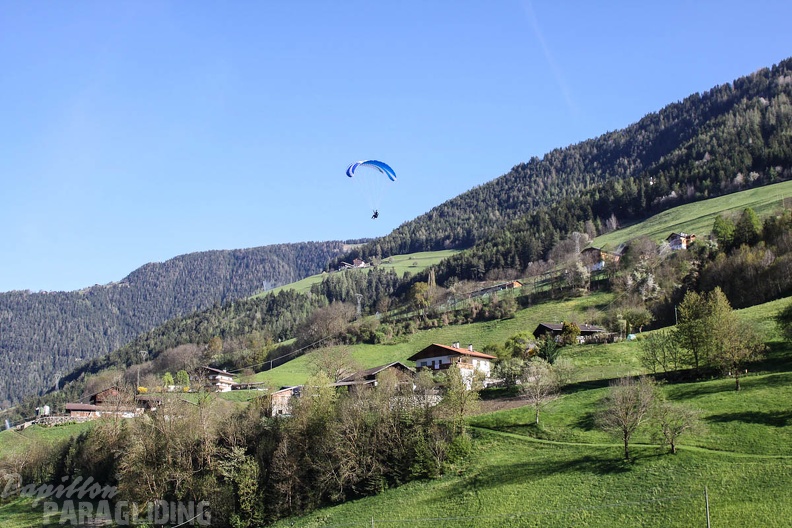 DH18_15_Luesen-Paragliding-164.jpg