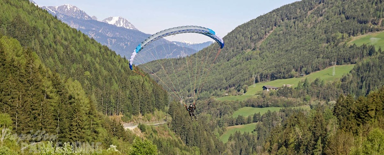 DH18 15 Luesen-Paragliding-167