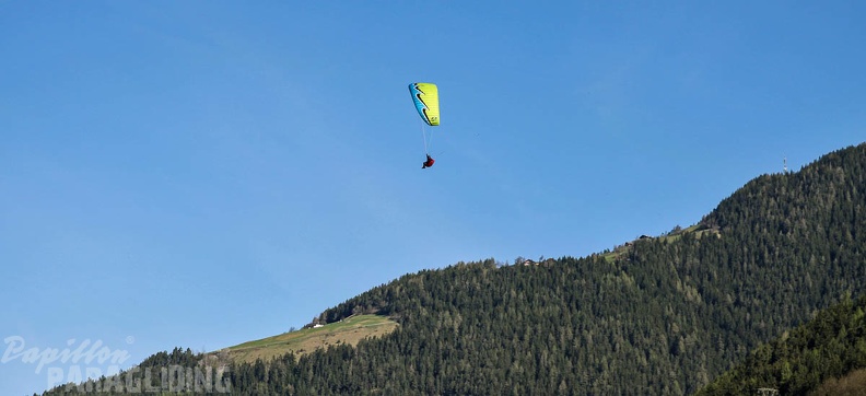 DH18_15_Luesen-Paragliding-177.jpg