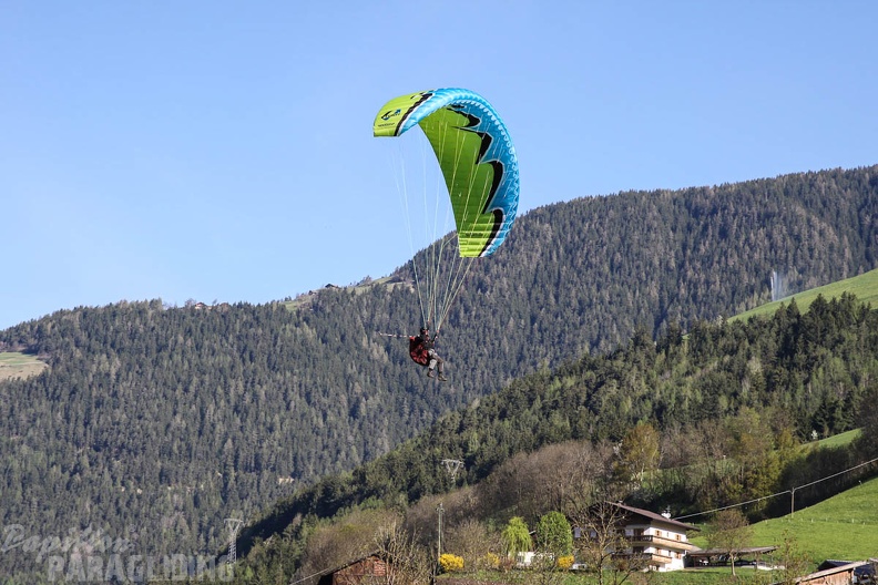 DH18_15_Luesen-Paragliding-179.jpg