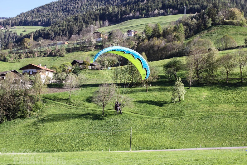 DH18_15_Luesen-Paragliding-180.jpg